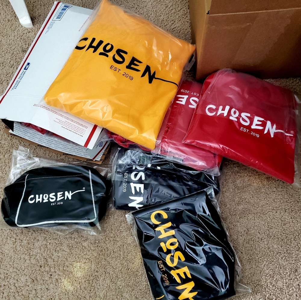 Clothes - Picture 2 of 4